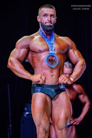 CLASSIC PHYSIQUE НОВИЧКИ